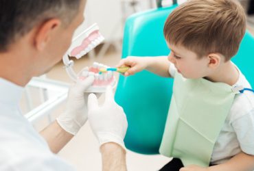 متخصص دندانپزشکی اطفال